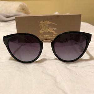 Burberry sunglasses